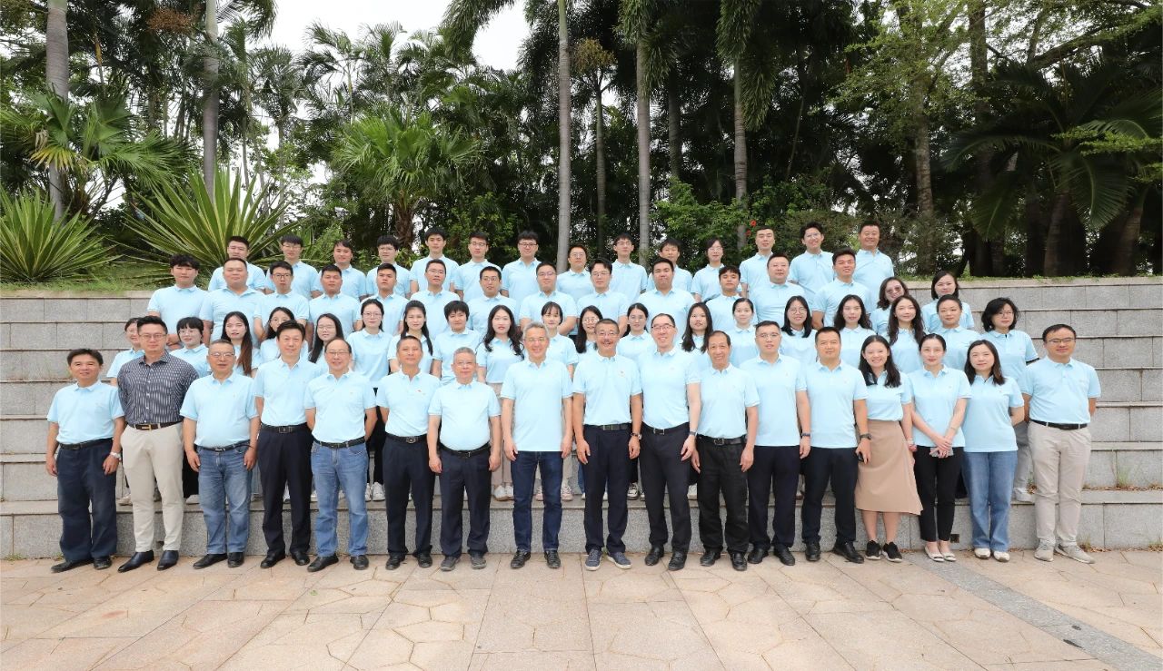 1704854783706030.jpg 海南礦業(yè)獲評(píng)“海南省民族團(tuán)結(jié)進(jìn)步示范單位”2.jpg