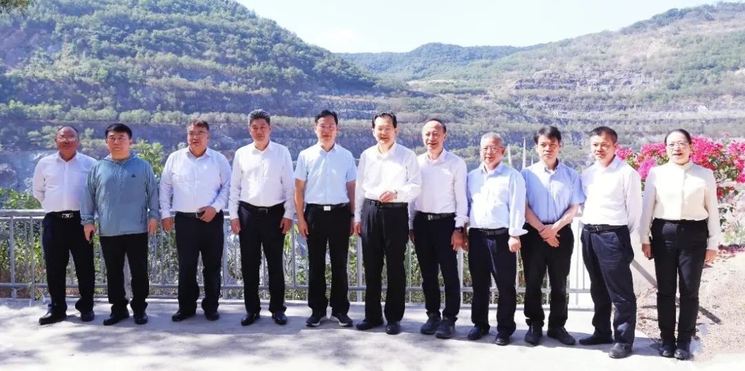 1705915935512727.jpg 自然資源部到海南礦業(yè)開展新一輪找礦突破戰(zhàn)略行動(dòng)專題調(diào)研3.jpg