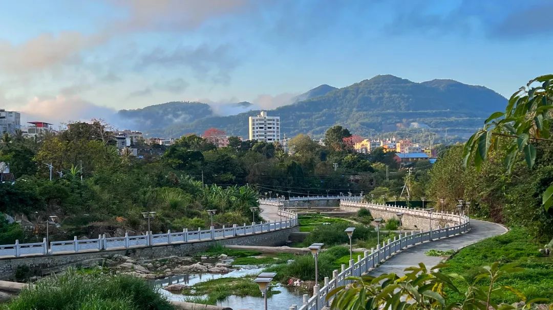 人民網(wǎng)：海鋼集團與海南礦業(yè)聯(lián)手推進國家地質(zhì)公園建設(shè)