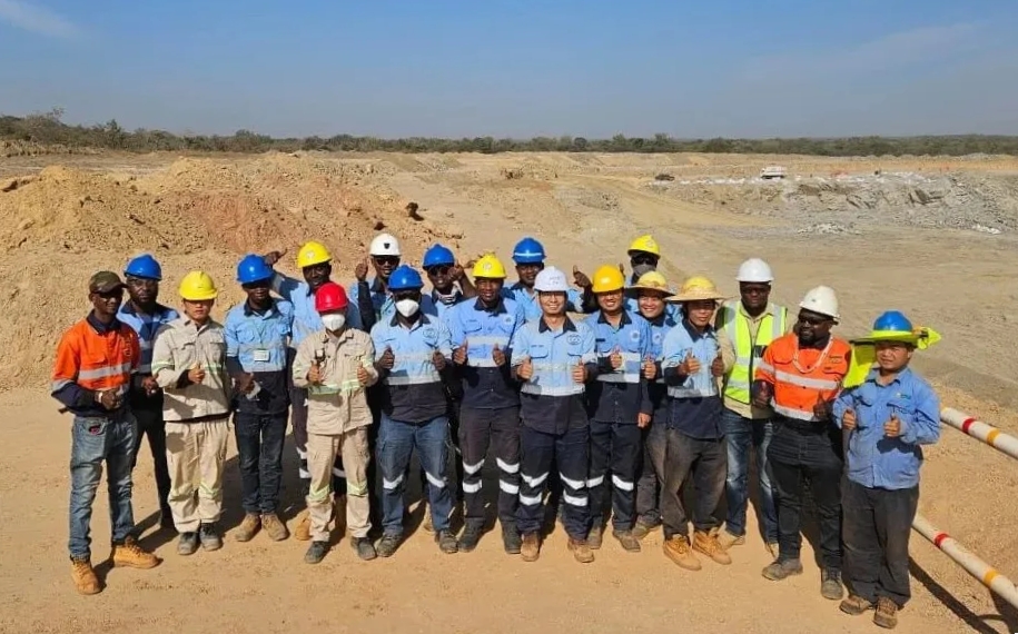 布谷尼鋰礦提前完成年度采剝計(jì)劃 實(shí)現(xiàn)首年開(kāi)門(mén)紅